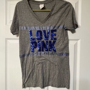 VS PINK -LOVE PINK Girls' Gray V‑Neck Tee with Blue Sequin Logo